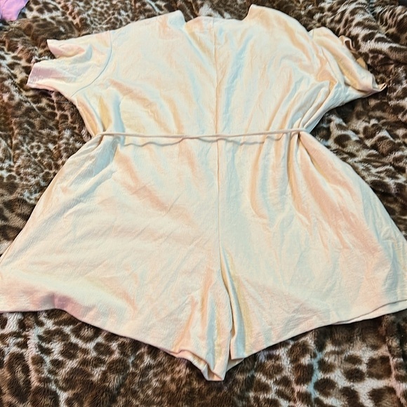 Old Navy Light Cream Textured One piece - Picture 5 of 5